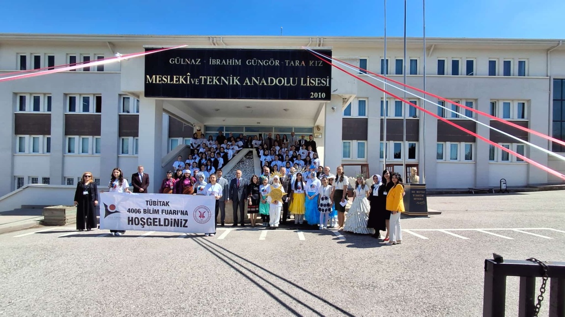 OKULUMUZDA TÜBİTAK 4006 BİLİM FUARI